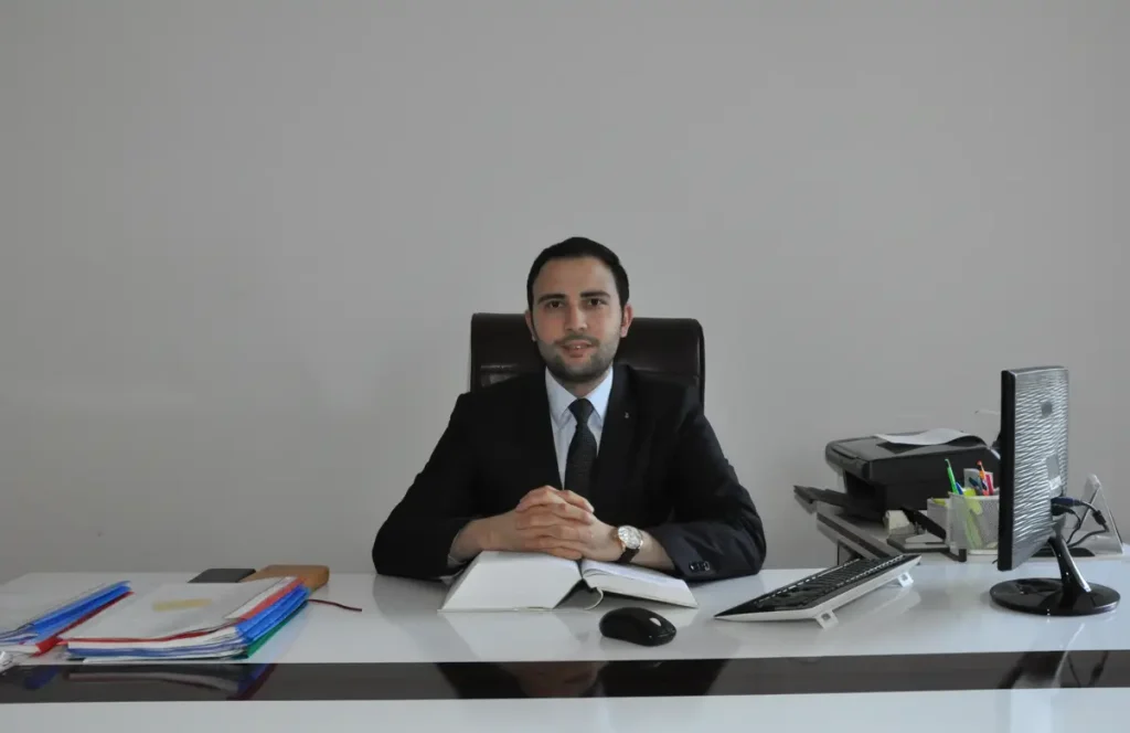 Av. & Uzm. Arb. İlker Cebeci